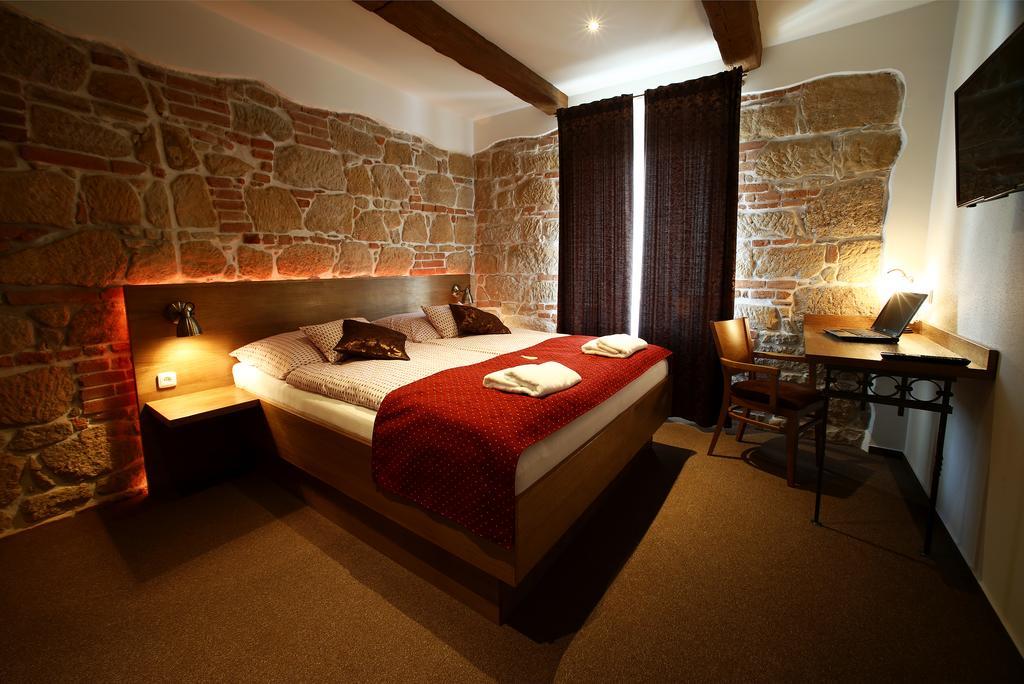 Apartments & Suites Zluta Hruska بلزن المظهر الخارجي الصورة