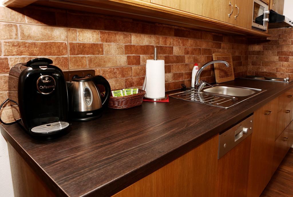 Apartments & Suites Zluta Hruska بلزن المظهر الخارجي الصورة